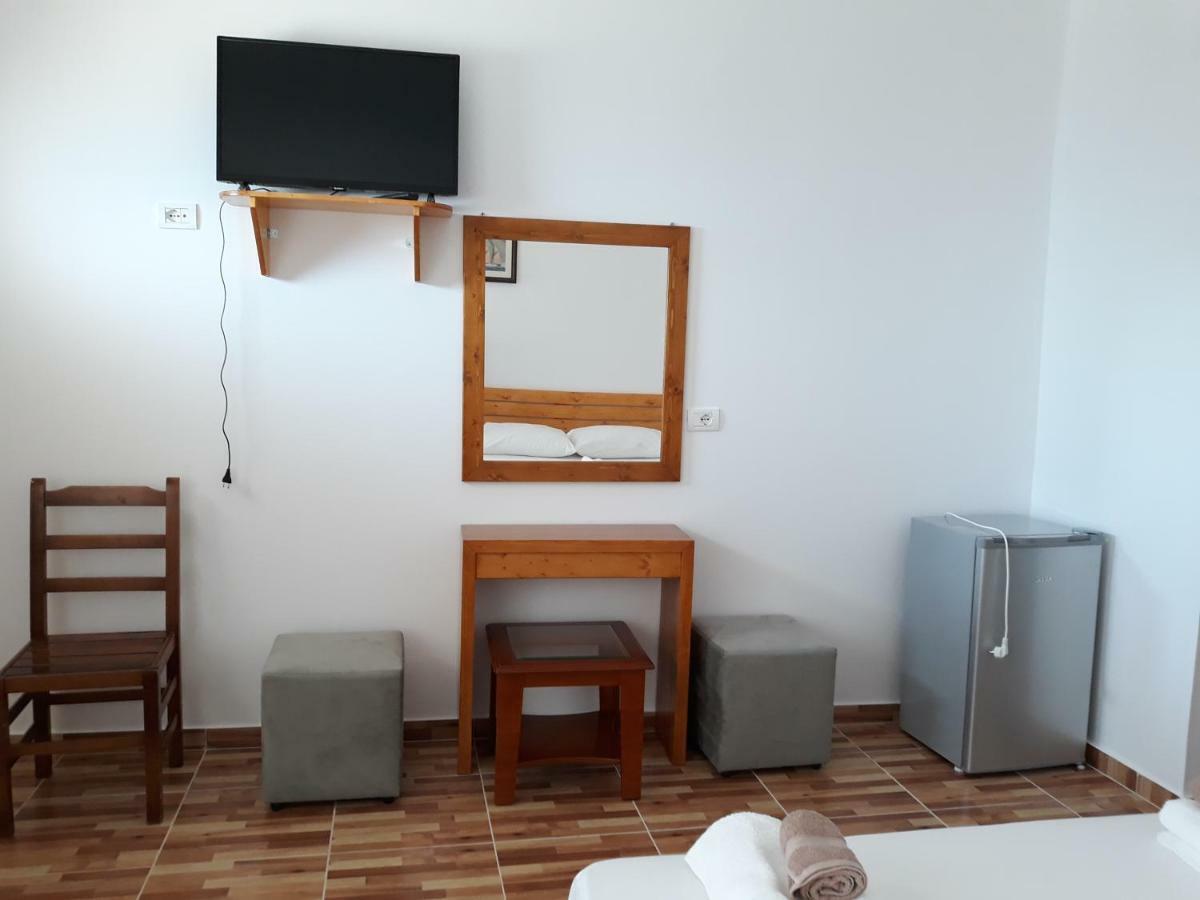 Beleris Rooms Химара Экстерьер фото